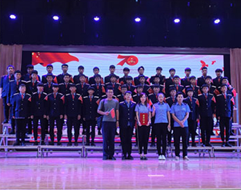 給初中生畢業(yè)選鐵路學(xué)校一個(gè)理由 招生問答