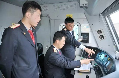 鐵路技校告訴您火車司機駕照怎么才能報名 行業新聞 鐵路技校告訴您火車司機駕照怎么才能報名 行業新聞